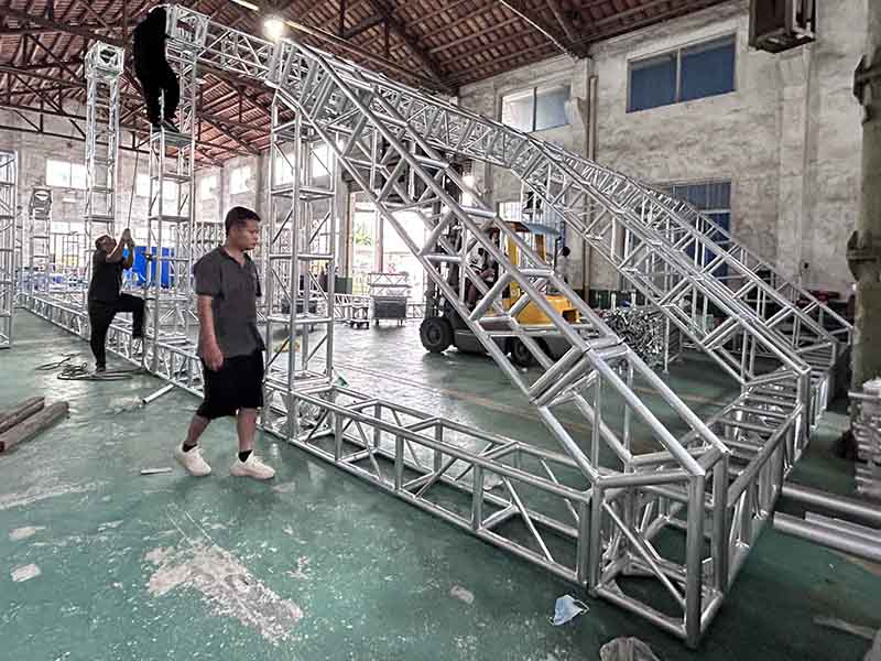 aluminum tunnel truss roof set up